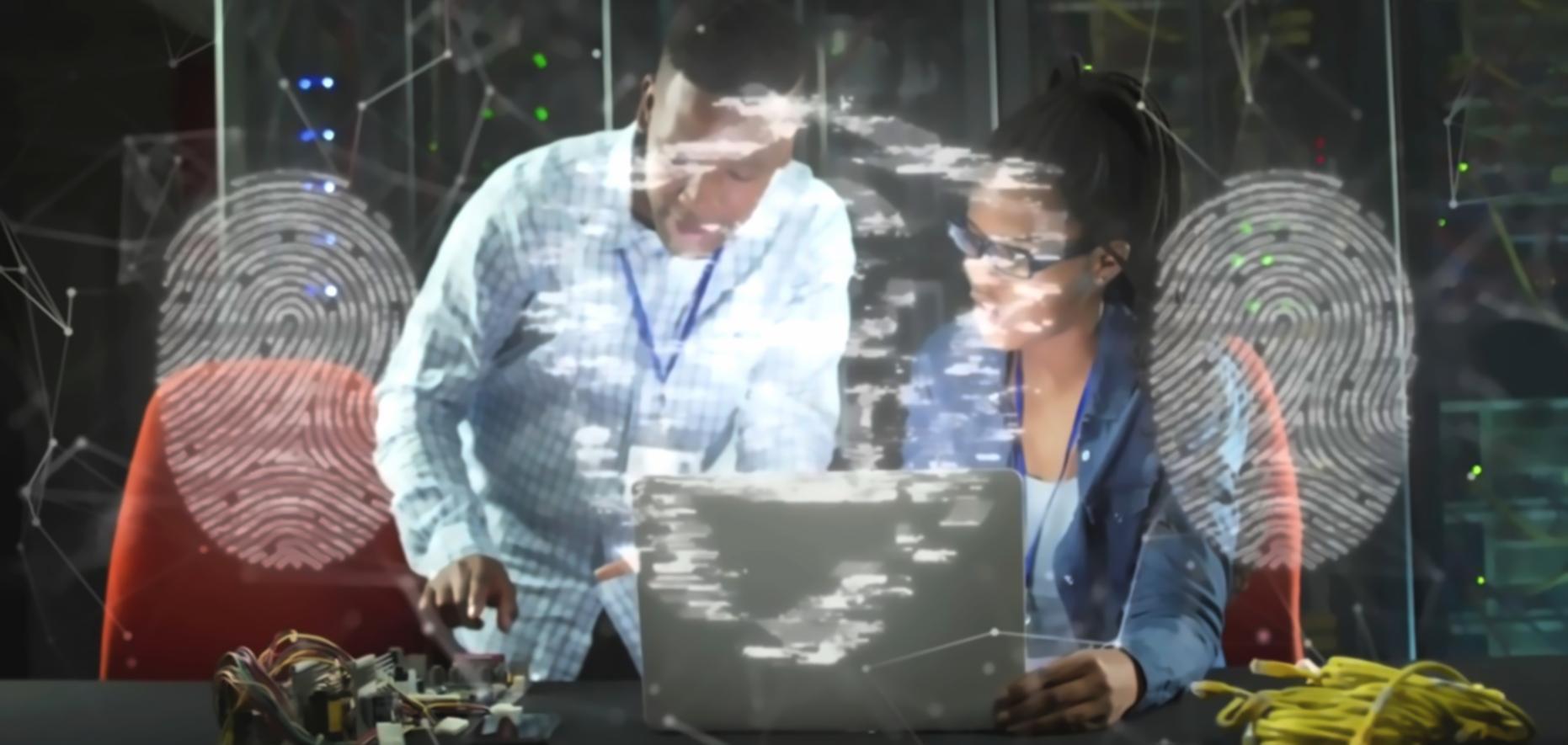 Laboratorio di sviluppo con postazioni multiple per la creazione di contenuti 3D interattivi